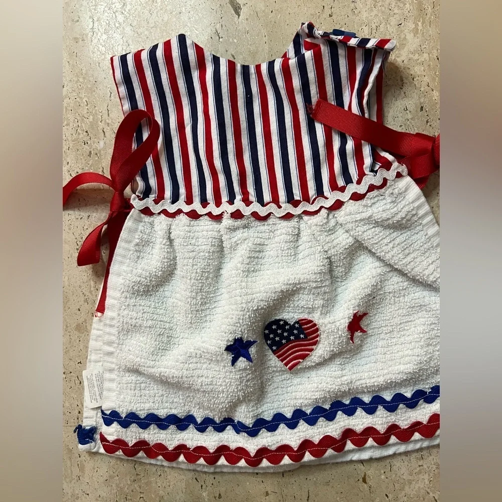 Three of the Cutest Homemade Holiday Themed Bibs Halloween, St.Pattys, Patriotic